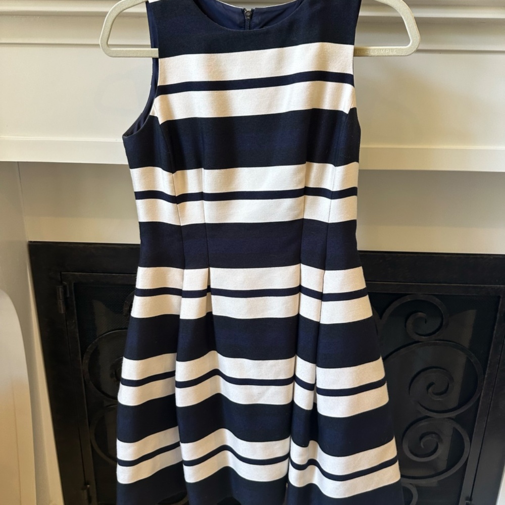 Vince Camuto Sleeveless Striped Dress Size 2P Off White, Navy & Black Striped